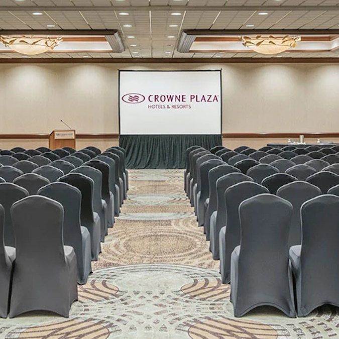 Crowne Knox Meeting Room